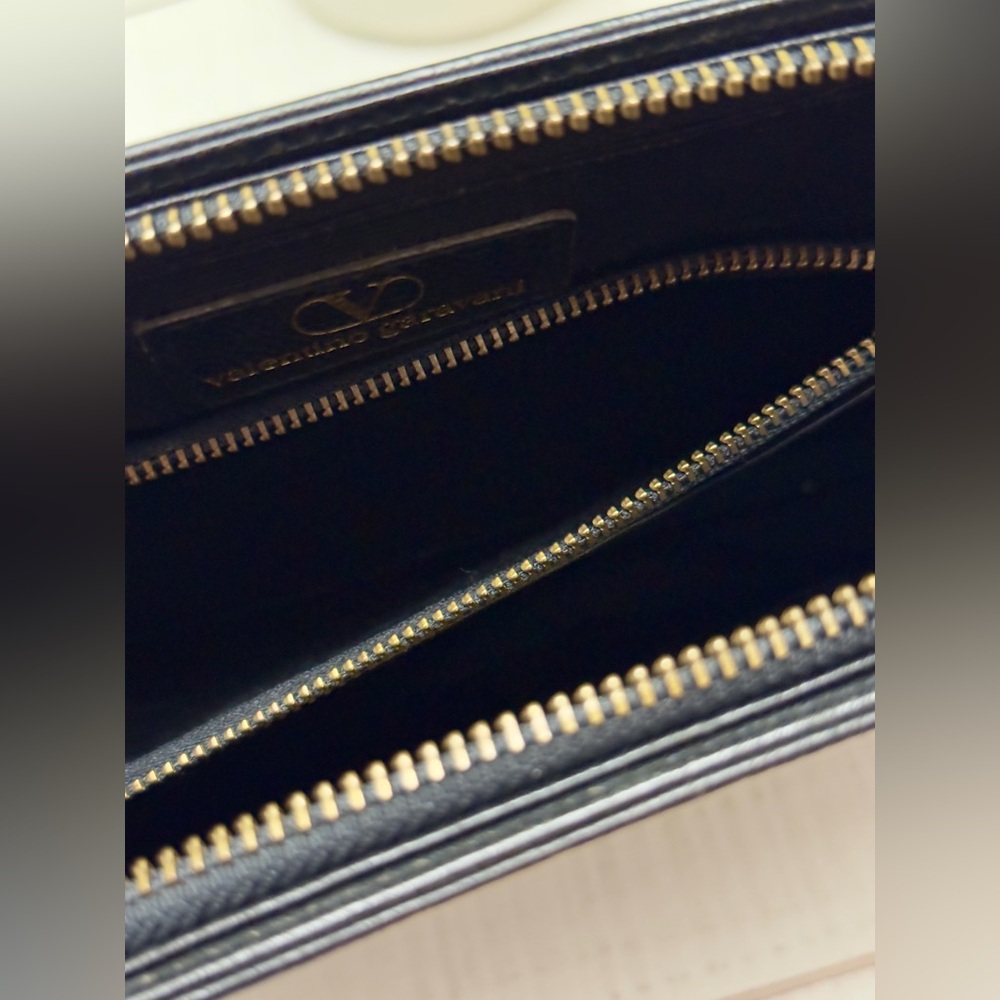 New Vintage VLTN Black Leather Clutch w Tassel - Picture 7 of 11